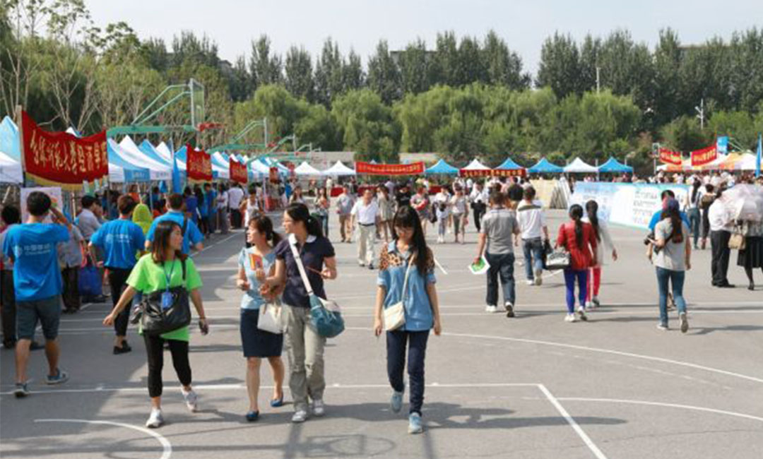 南汇南汇汇华学院新生招商活动策划